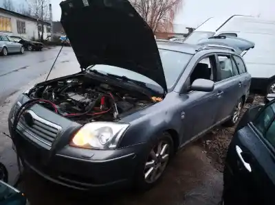 Veicolo di demolizione toyota avensis wagon (t25) 2.0 d-4d executive dell'anno 2003 alimentato 