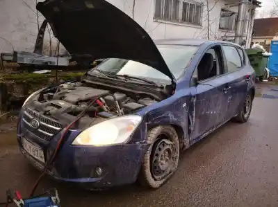 Veículo de Sucata kia ceed (ed) 1.6 crdi 115 do ano 2006 alimentado d4fb7z054094 r74d