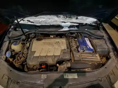 Vehicul casat volkswagen passat b6 (3c2) 2.0 tdi al anului 2010 alimentat cbdc