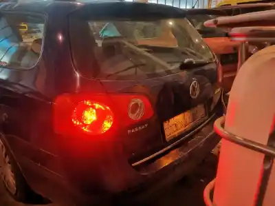 Vehicul casat volkswagen passat b6 (3c2) 2.0 tdi al anului 2010 alimentat cbdc