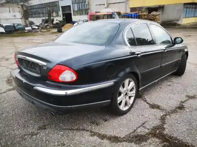 Veículo de Sucata renault 19 ii (b/c53_) 1.4 (b/c532) do ano 2003 alimentado 