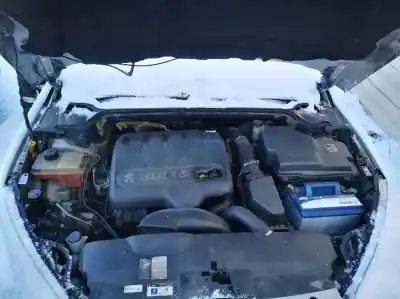 Veículo de Sucata saab 900 i (ac4, am4) 2.0 i do ano 2006 alimentado rhr