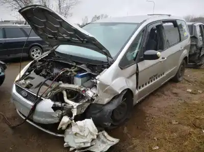 Veículo de Sucata nissan bluebird hatchback (t72, t12) 1.6 do ano 2006 alimentado dw