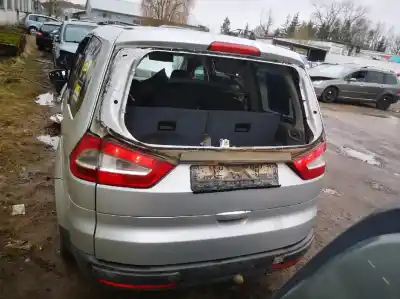 Veículo de Sucata nissan bluebird hatchback (t72, t12) 1.6 do ano 2006 alimentado dw