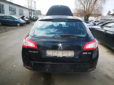 Veículo de Sucata saab 900 i (ac4, am4) 2.0 i do ano 2013 alimentado 8erhf8