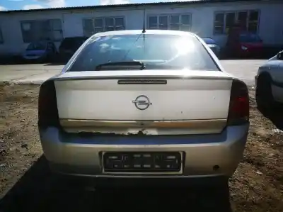 Scrapping Vehicle opel vectra c (z02) 2.2 dti 16v (f69) of the year 2003 powered y22dtr