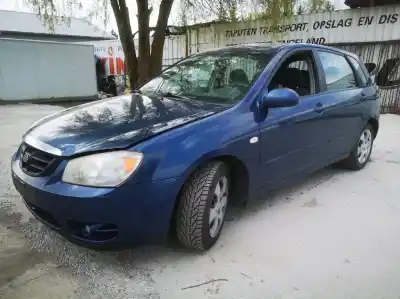 Veicolo di demolizione kia cerato 1.5 lx crdi berlina dell'anno 2005 alimentato 