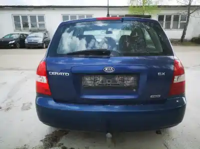 Veicolo di demolizione kia cerato 1.5 lx crdi berlina dell'anno 2005 alimentato 