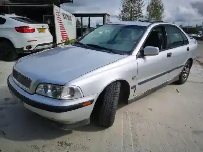 Scrapping Vehicle volvo s40 i (644) 1.9 di of the year 2001 powered d4192t4