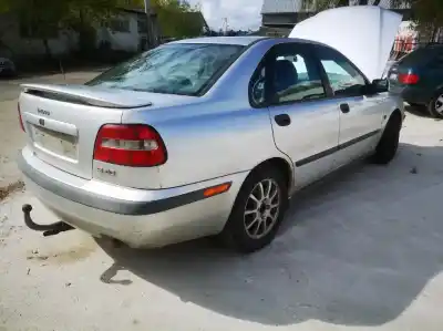 Scrapping Vehicle volvo s40 i (644) 1.9 di of the year 2001 powered d4192t4