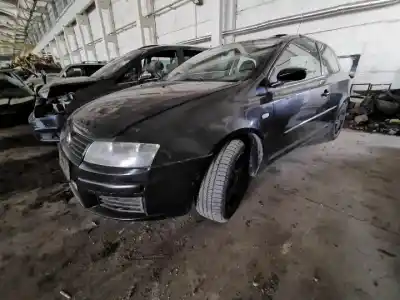Veículo de Sucata fiat stilo, 2001.10 - 2007.01 2.4 20v 125kw 2001.10 - 2006.11 do ano 2002 alimentado 192a2000