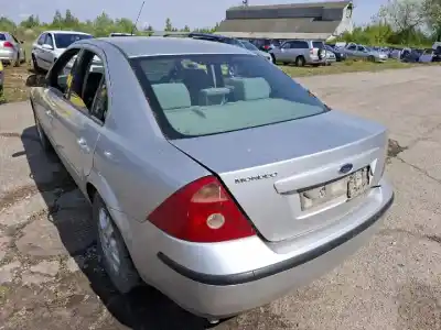 Здавання транспортного засобу nissan bluebird hatchback (t72, t12) 1.6 року 2002 потужний 2.0l duratec he sefi (145ps)