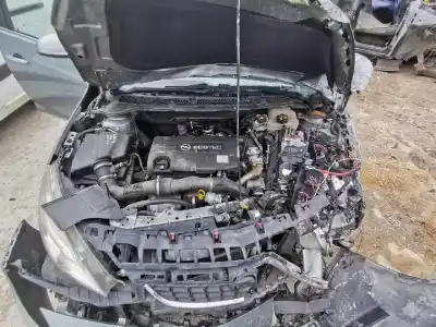 Veículo de Sucata bmw 3 (e30) m3 2.3 do ano 2010 alimentado a17dtj 