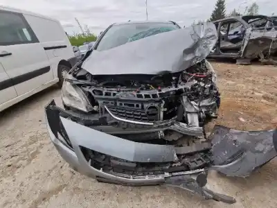 Veículo de Sucata bmw 3 (e30) m3 2.3 do ano 2010 alimentado a17dtj 