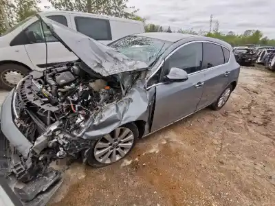 Veículo de Sucata bmw 3 (e30) m3 2.3 do ano 2010 alimentado a17dtj 