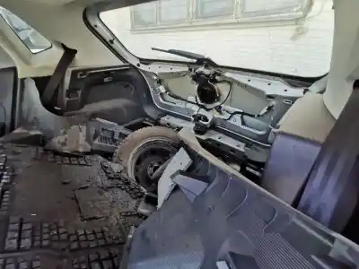 Veicolo di demolizione opel kadett e fastback (t85) 1.4 s (c08, c48, d08, d48) dell'anno 2010 alimentato cfw