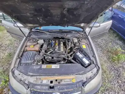 Veículo de Sucata opel omega b 2.0 16v cat (x 20 xev / l34) do ano 1997 alimentado x20xev