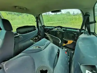 Veículo de Sucata volkswagen sharan van (7m_) 1.9 tdi (7m8) do ano 2000 alimentado 