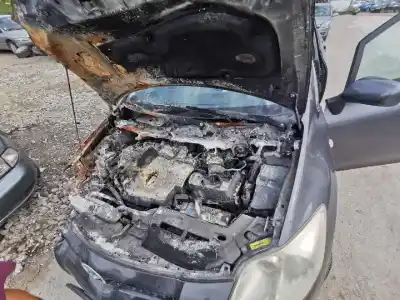 Vehicul casat toyota auris (_e15_) 2.0 d-4d (ade150_) al anului 2007 alimentat 