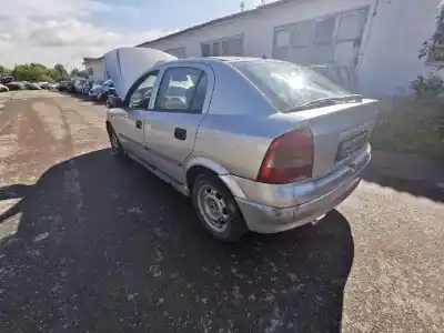 Sloopvoertuig opel astra g fastback (t98) 1.7 dti 16v (f08, f48) van het jaar 2000 aangedreven 