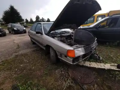 Sloopvoertuig AUDI 100 C3 SEDÁN (443, 444)  van het jaar 1985 aangedreven KP