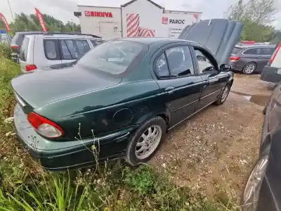 Veicolo di demolizione jaguar x-type i (x400) 2.0 d dell'anno 2004 alimentato 