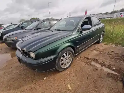 Veicolo di demolizione jaguar x-type i (x400) 2.0 d dell'anno 2004 alimentato 