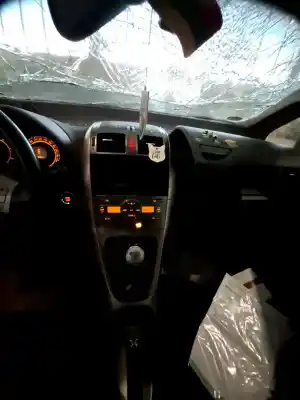 Veicolo di demolizione toyota auris (_e15_) 2.0 d-4d (ade150_) dell'anno 2007 alimentato 