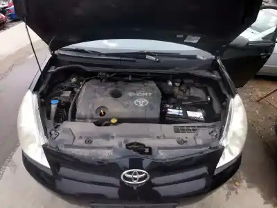 Veículo de Sucata toyota corolla verso (zer_, zze12_, r1_) 2.2 d-4d (aur10_) do ano 2006 alimentado 