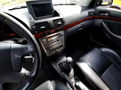 Veículo de Sucata toyota avensis (_t25_) 2.2 d-cat (adt251_) do ano 2005 alimentado 