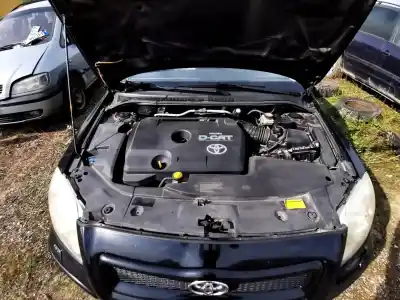 Veículo de Sucata toyota avensis (_t25_) 2.2 d-cat (adt251_) do ano 2005 alimentado 