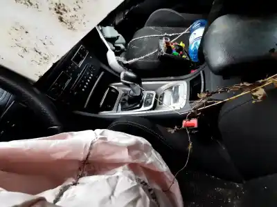 Veículo de Sucata citroen c5 iii (rd_) 2.0 hdi (rdrhda) do ano 2008 alimentado 