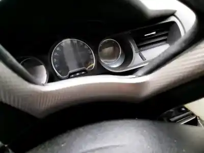 Veículo de Sucata citroen c5 iii (rd_) 2.0 hdi (rdrhda) do ano 2008 alimentado 