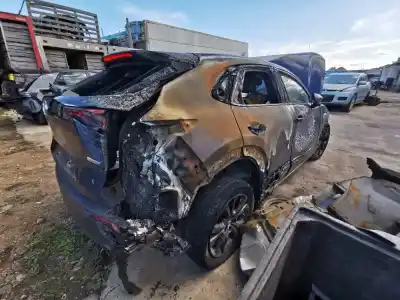 Veículo de Sucata mazda cx-30, 2021 - 2024 2.0i 90kw 2021 - 2024 do ano 2024 alimentado 