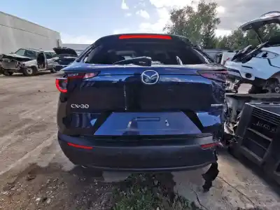 Veículo de Sucata mazda cx-30, 2021 - 2024 2.0i 90kw 2021 - 2024 do ano 2024 alimentado 