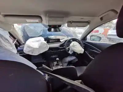 Veículo de Sucata mazda cx-30, 2021 - 2024 2.0i 90kw 2021 - 2024 do ano 2024 alimentado 