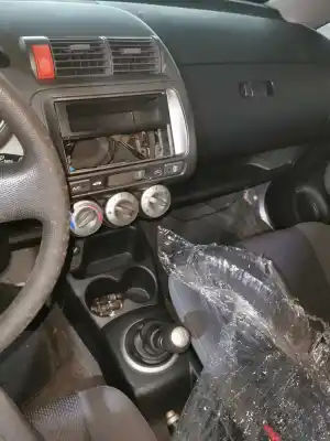 Vehicul casat honda jazz ii (gd_, ge3, ge2) 1.2 i-dsi (gd5, ge2) al anului 2005 alimentat l12a4