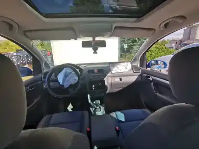 Veículo de Sucata volkswagen touran (1t1, 1t2) 1.9 tdi do ano 2004 alimentado bkc