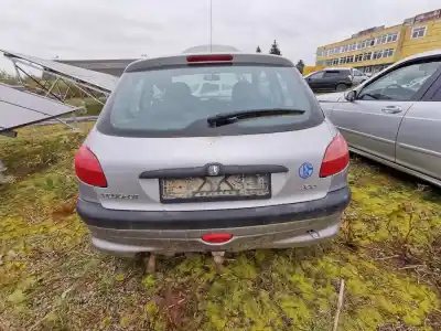 Здавання транспортного засобу peugeot 206 fastback (2a/c) 1.4 hdi eco 70 року 2002 потужний 