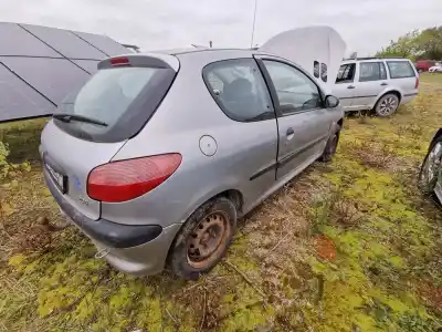 Здавання транспортного засобу peugeot 206 fastback (2a/c) 1.4 hdi eco 70 року 2002 потужний 