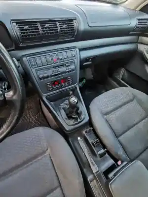 Здавання транспортного засобу audi a4 b5 (8d2) 1.8 року 1997 потужний  Здавання транспортного засобу audi a4 b5 (8d2) 1.8 року 1997 потужний