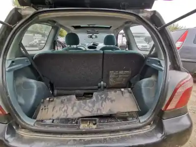 Verschrottungsfahrzeug toyota yaris (_p1_) 1.0 (scp10_) des jahres 1999 angetrieben 
