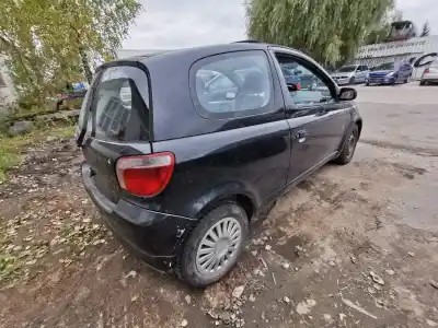 Verschrottungsfahrzeug toyota yaris (_p1_) 1.0 (scp10_) des jahres 1999 angetrieben 
