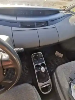 Veicolo di demolizione renault espace iv (jk0/1_) 2.0 (jk0a, jk1d, jk0n) dell'anno 2006 alimentato f4r796 c003024