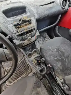 Veículo de Sucata toyota aygo (_b1_) 1.0 (kgb10_) do ano 2006 alimentado 