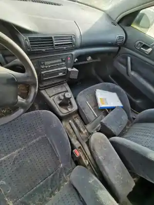 Scrapping Vehicle volkswagen passat b5 variant (3b5) 1.8 of the year 1997 powered adr