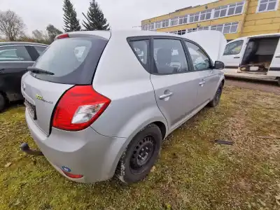 Veículo de Sucata kia cee'd fastback (ed) 1.4 do ano 2009 alimentado g4fa9z191065 r95j