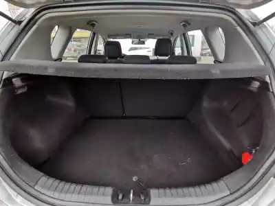 Veículo de Sucata kia cee'd fastback (ed) 1.4 do ano 2009 alimentado g4fa9z191065 r95j