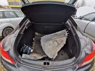 Veículo de Sucata opel insignia a (g09) 2.0 cdti (68) do ano 2010 alimentado a20dth