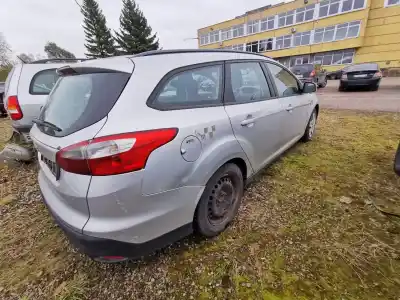 Veículo de Sucata ford focus iii 1.6 tdci do ano 2011 alimentado 